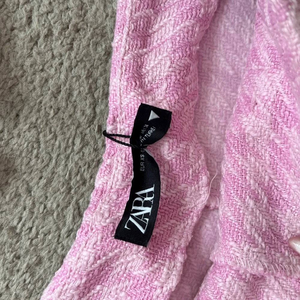 Zara Pink Textured Blazer with Pearl Accent - Picture 5 of 6